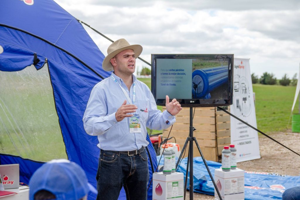 Charlas por Agrospray en Agro University.